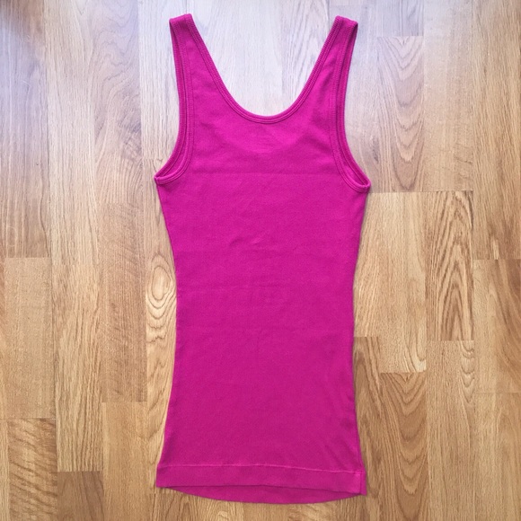 💖🖤"JUICY SAYS RELAX" Y2K fuchsia tank top💖🖤 - Picture 4 of 4